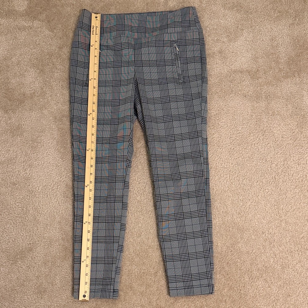 Soho Apparel Ltd Gray Plaid Pants Medium - Picture 4 of 7